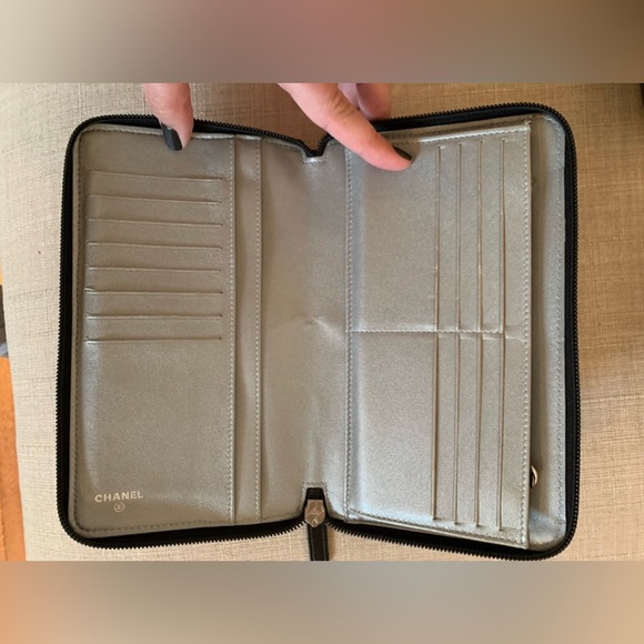 Chanel Jumbo Zip Wallet 100% Authentic